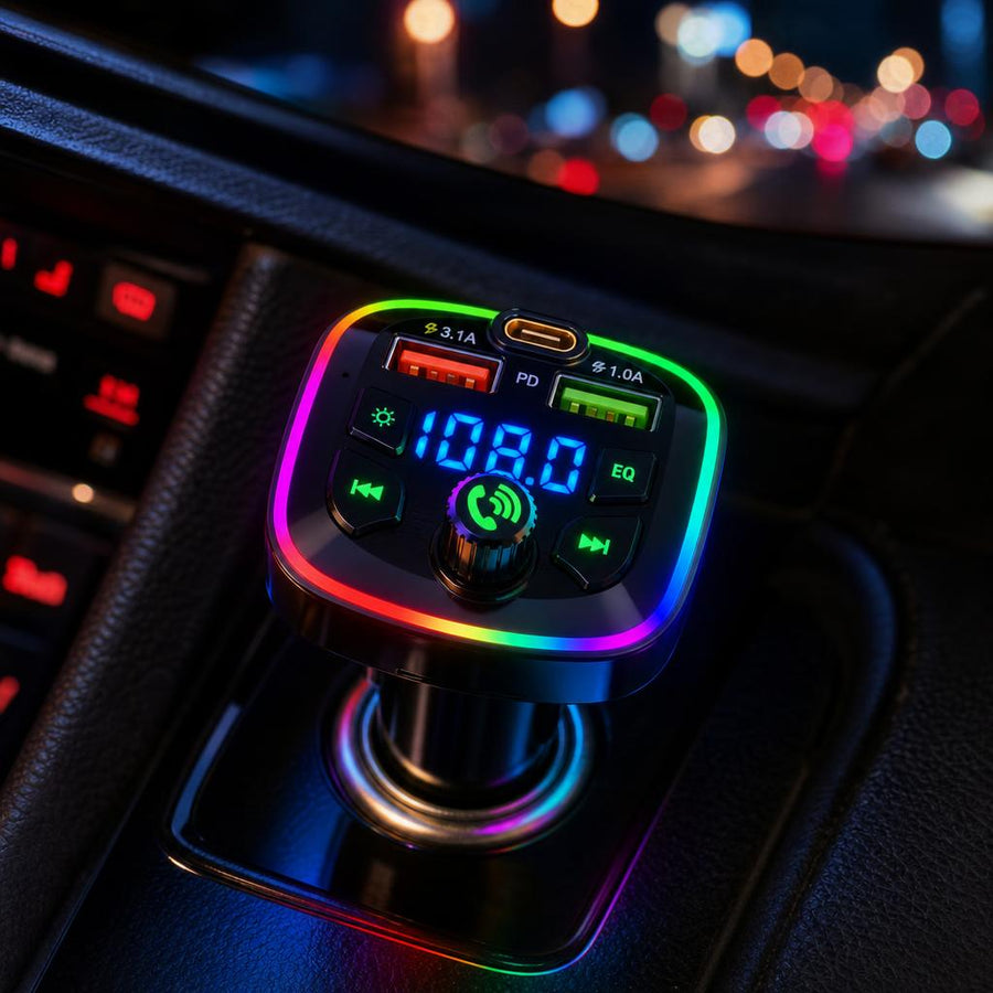 Transmisor Bluetooth para coche instalado, con anillo de luces RGB encendido de noche